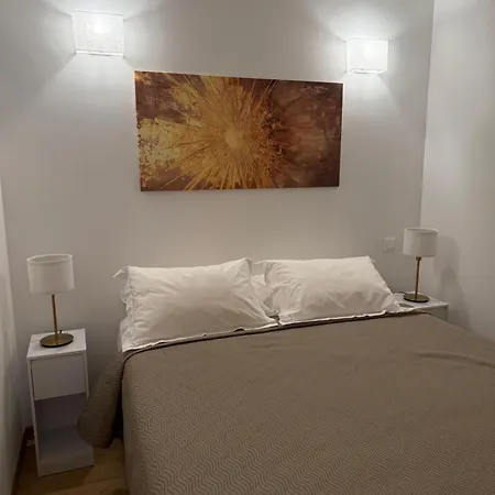 Tres Grand Neuf 50 M Du Port Lovely Charrons 2 * سان تروبيه